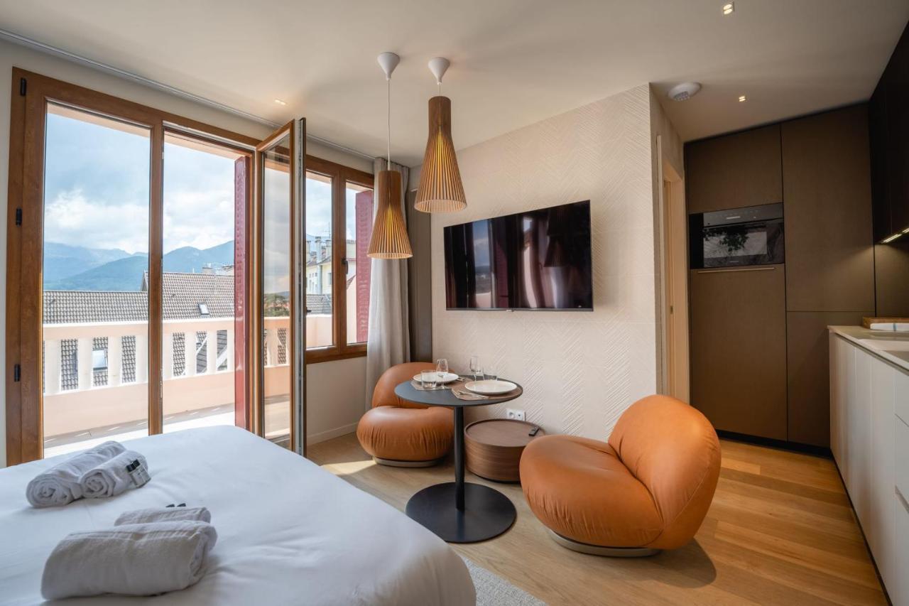 Le Nid Du Favre I - Charming Studio With Stunning Lake View Annecy Exteriör bild